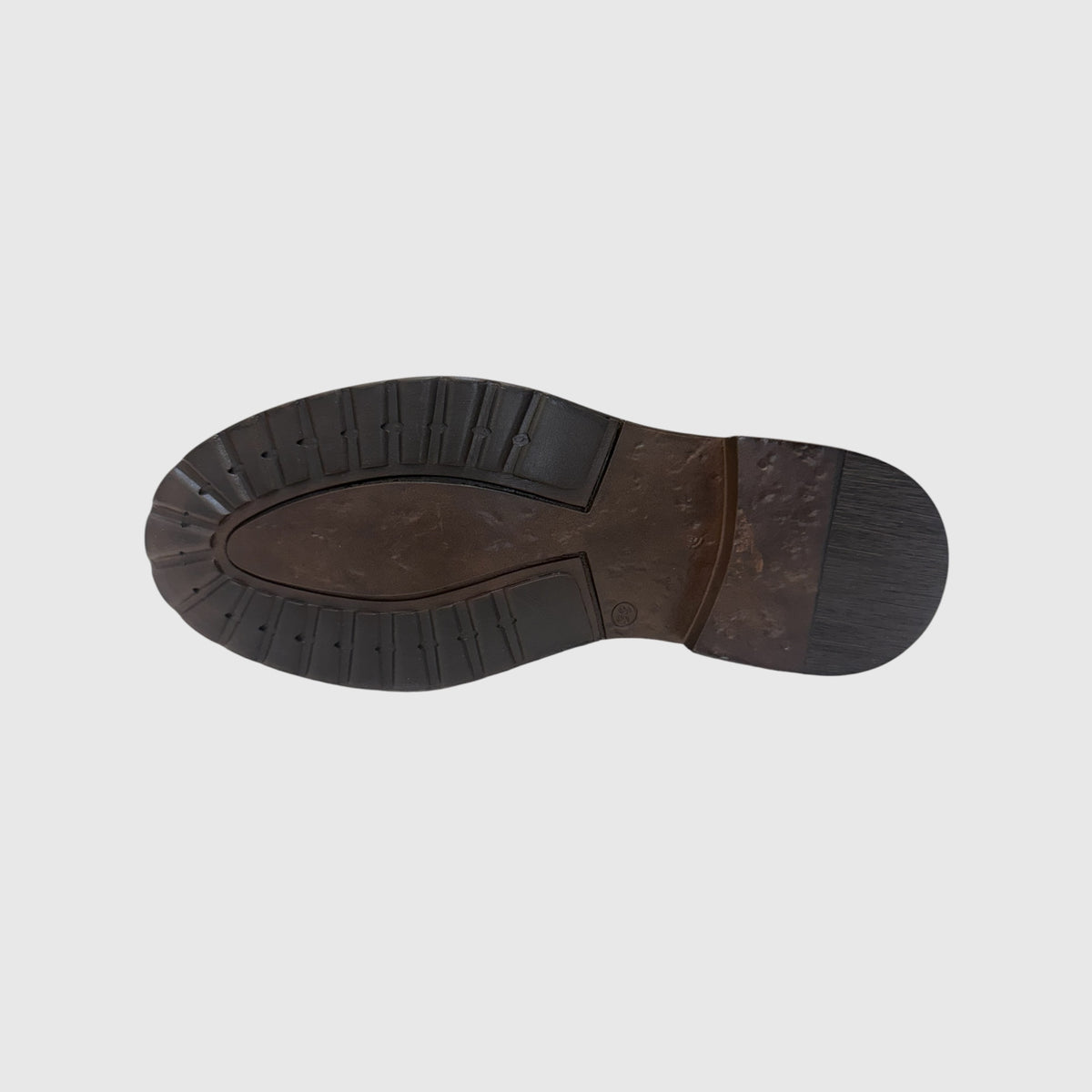 SCARPA STRINGATA IN PELLE CON DETTAGLI HIKING