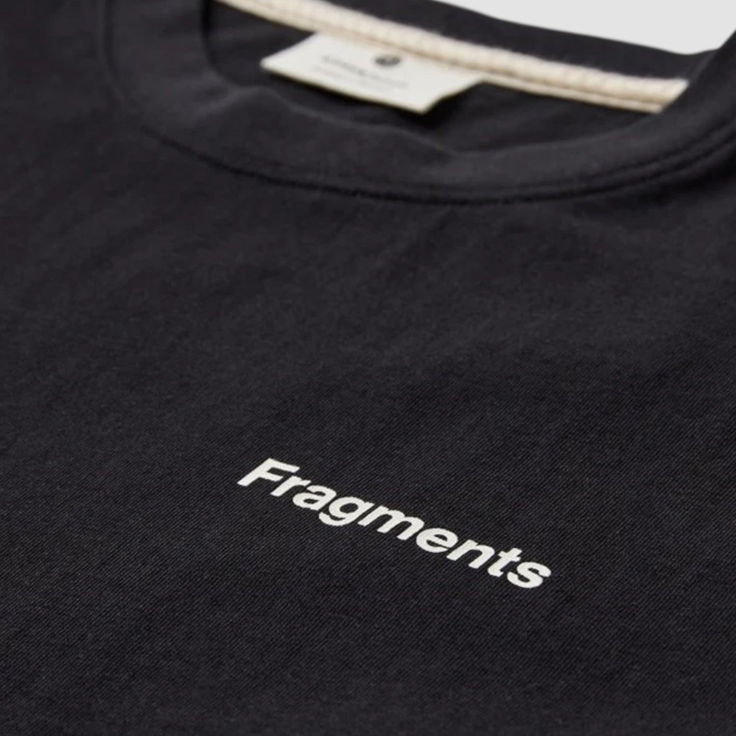 T-SHIRT FRAGMENTS ANERKJENDT