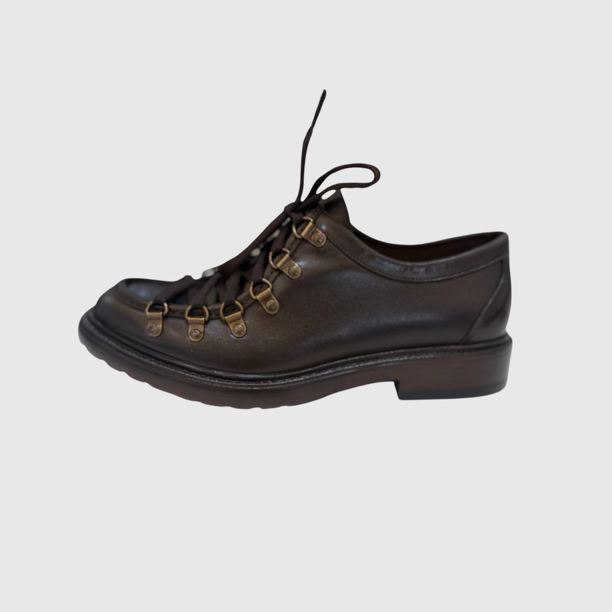 SCARPA STRINGATA IN PELLE CON DETTAGLI HIKING
