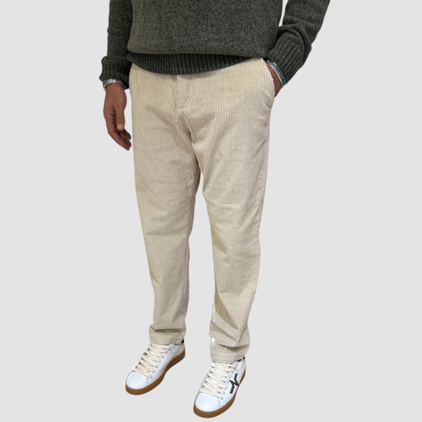 PANTALONE IN VELLUTO A COSTINE DISPONIBILE IN 2 COLORI